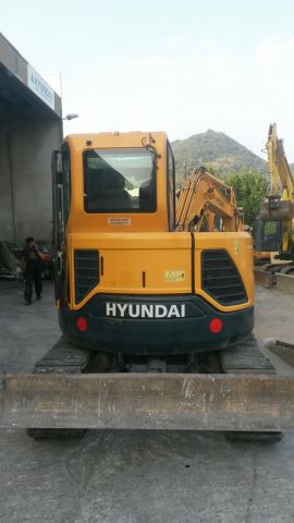 HYUNDAI R60CR-9 CINGOLI GOMMA