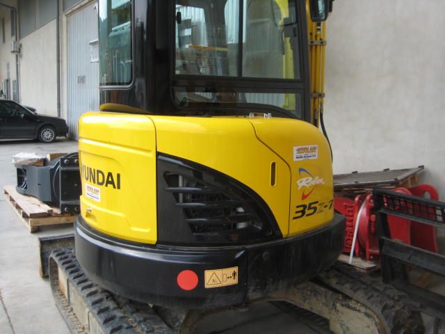 HYUNDAI R35Z-7