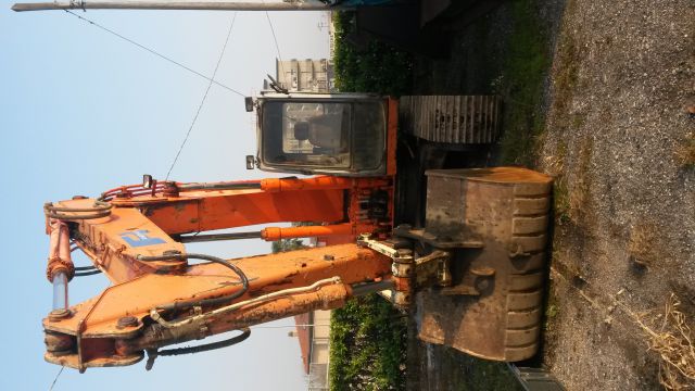 FIAT-HITACHI EX 215