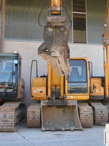 HYUNDAI R210-7