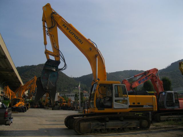 HYUNDAI R320-7